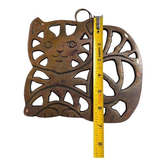 Vintage 99 Cast Iron Cat Shaped Trivet Intricate Cutout Design Hanging Ring SEE - Picture 5 of 9